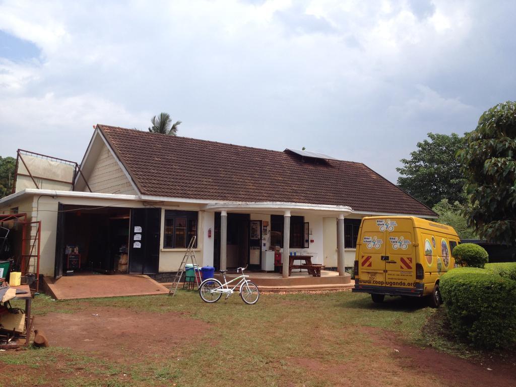 Bikeventures House Uganda Hotel Jinja Buitenkant foto