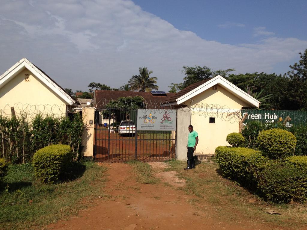 Bikeventures House Uganda Hotel Jinja Buitenkant foto